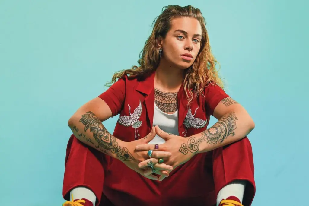 Tash Sultana: The One-Person Music Phenomenon